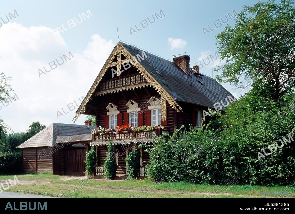 Potsdam, Russische Kolonie / Holzhaus. © F. Monheim / R. von Götz Format / Filmsize: 6 × 9 cm.