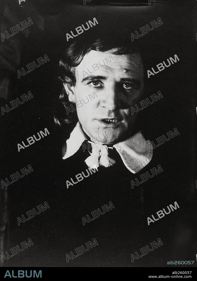 RICHARD HARRIS en CROMWELL, 1970, dirigida por KEN HUGHES. Copyright COLUMBIA PICTURES.