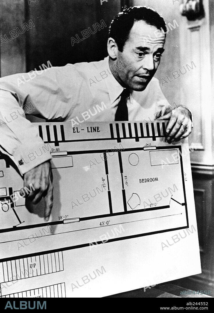 HENRY FONDA in 12 ANGRY MEN, 1957, directed by SIDNEY LUMET. Copyright UNITED ARTISTS.