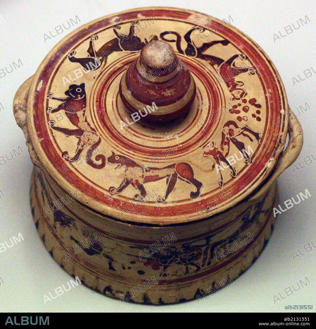 Greek cosmetic box, or 'pyxis' depicting Heracles fighting triple-bodied monster Geryon. Protocorinthian, made circa 680-650 BC in Corinth. From Phaleron, near Athens. (Photo by: Universal History Archive/UIG via Getty Images).