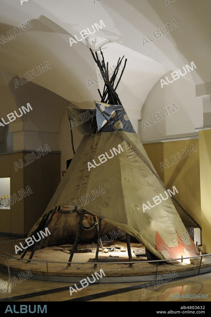 Tipi (tepee). Conical tent made of animal skins upon wooden poles. Used by indigenous peoples of the Great Plains of North America. Museum of the Americas. Madrid, Spain.