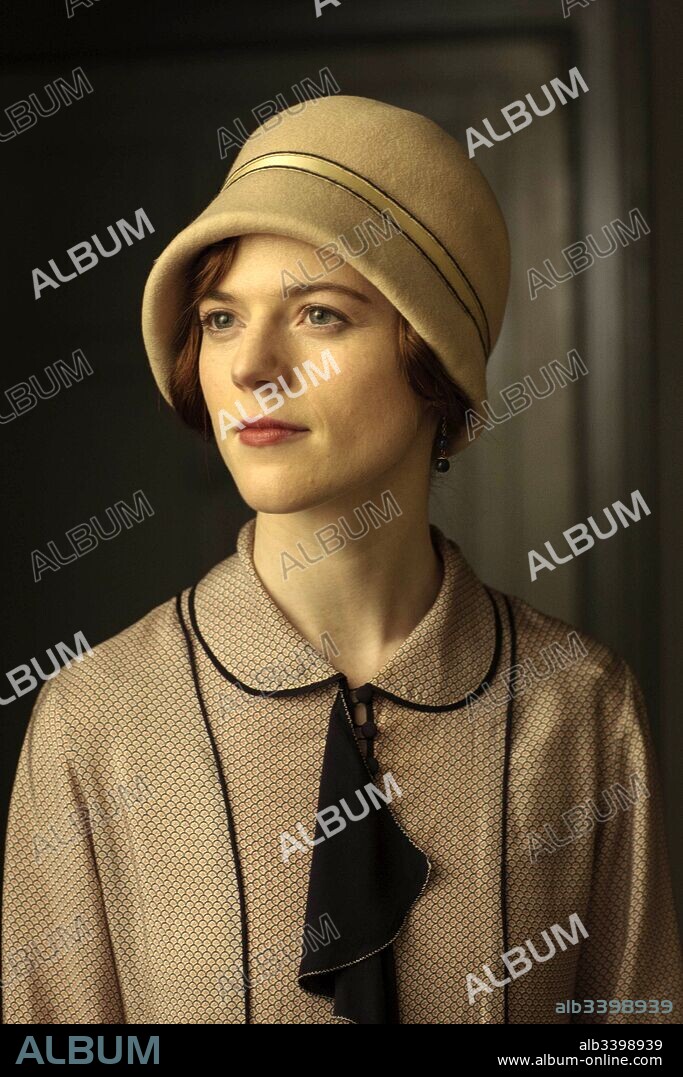 ROSE LESLIE dans DOWNTON ABBEY, 2010, réalisé par JULIAN FELLOWES. Copyright CARNIVAL FILMS.