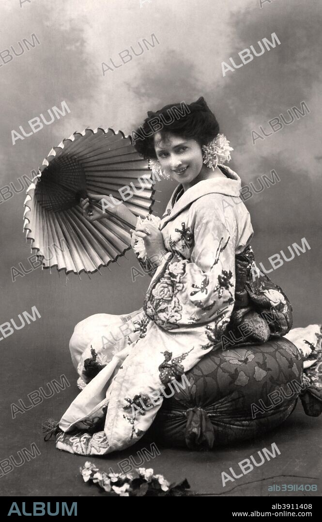 Isabel Jay (1879-1927), opera singer and actress, 1906. Jay is seen here in the role of 'Sybil Cunningham' from The White Chrysanthemum.