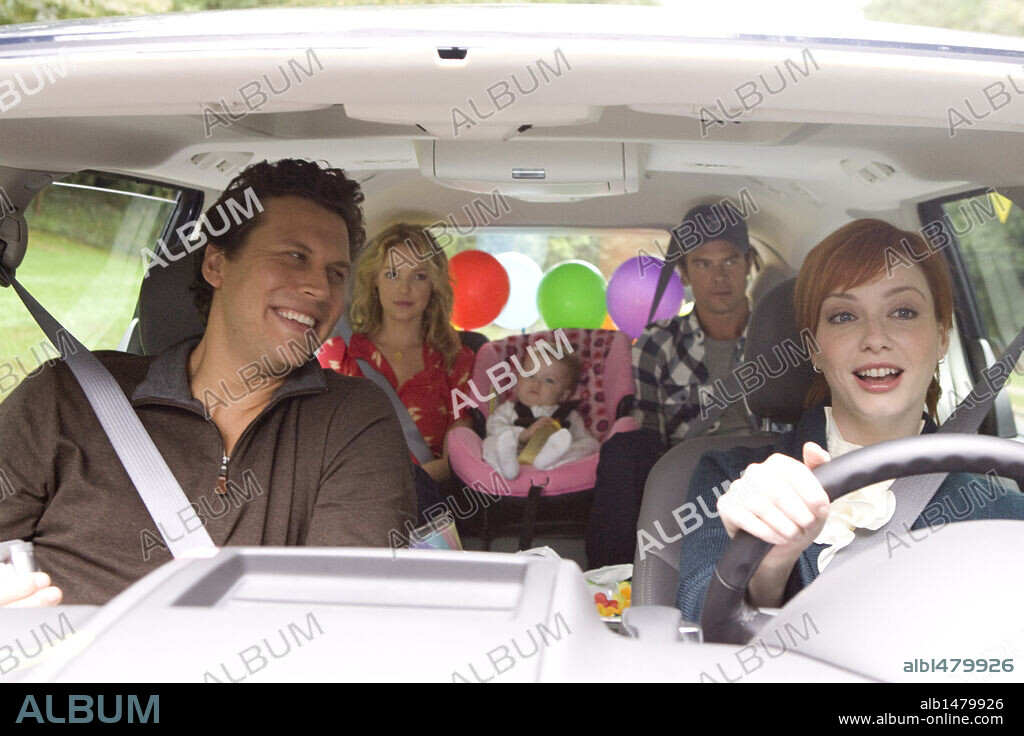 CHRISTINA HENDRICKS, HAYES MACARTHUR, JOSH DUHAMEL and KATHERINE HEIGL in LIFE AS WE KNOW IT, 2010, directed by GREG BERLANTI. Copyright WARNER BROS PICTURES / IOVINO, PETER.
