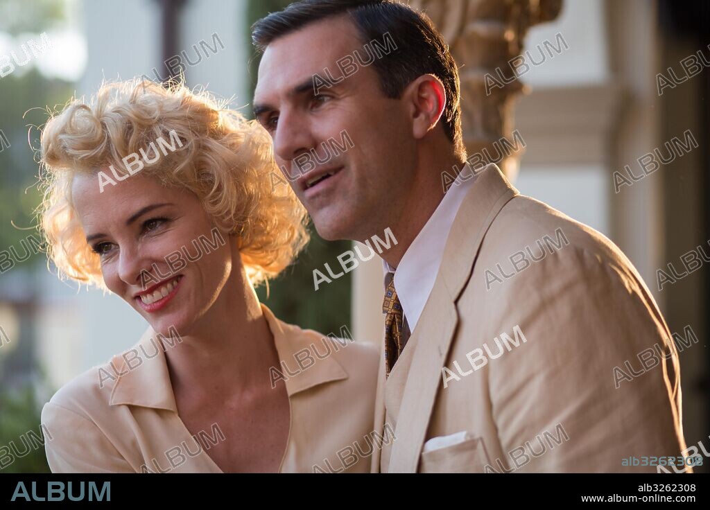 PARKER POSEY y PAUL SCHNEIDER en CAFE SOCIETY, 2016, dirigida por WOODY ALLEN. Copyright GRAVIER PRODUCTIONS.