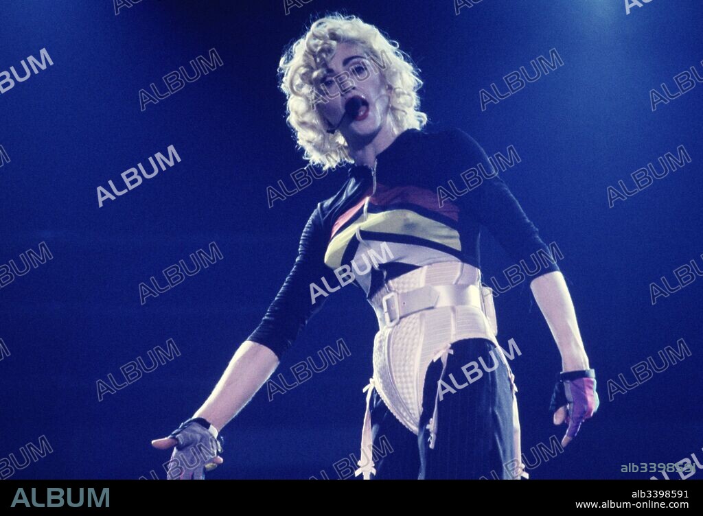 MADONNA in MADONNA: TRUTH OR DARE, 1991, directed by ALEK KESHISHIAN. Copyright MIRAMAX FILMS.