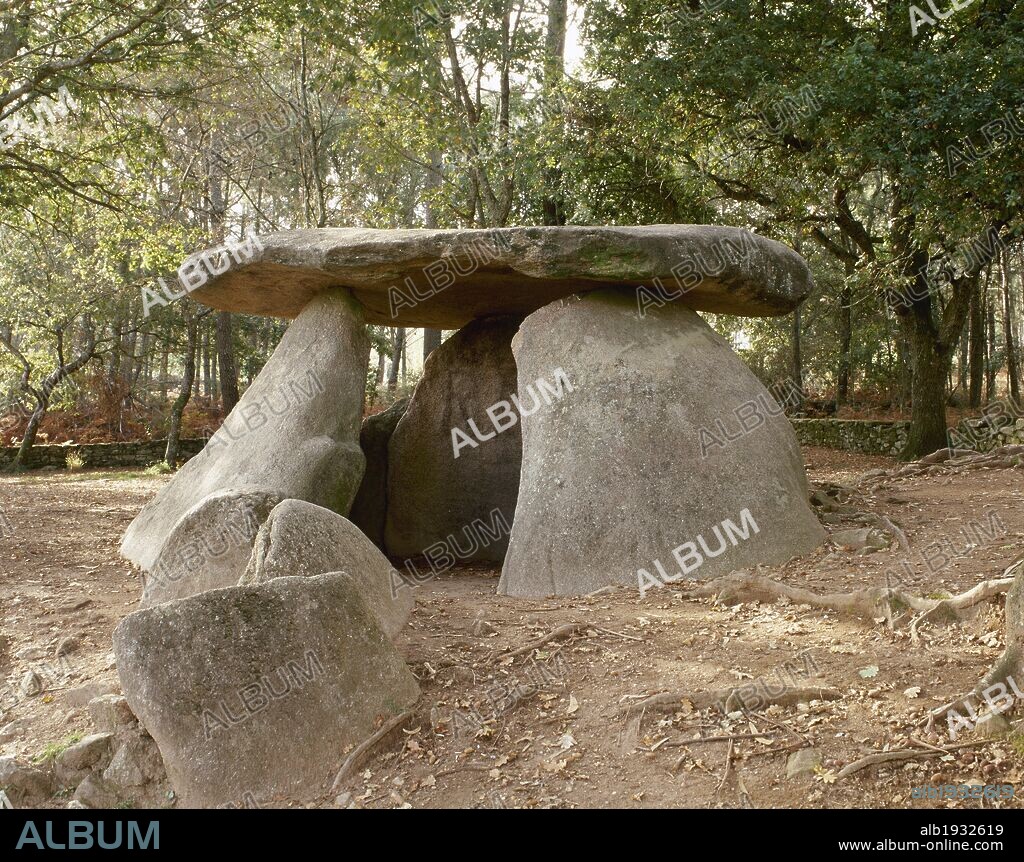 Spain. Galicia. Province of La Coru–a. Barbanza Peninsula. Estuary of Ria of Arousa. Parish of Oleiros. Dolmen of Axeitos. Prehistoric megalithic dolmen, dated from 3600 to 4000 BC.