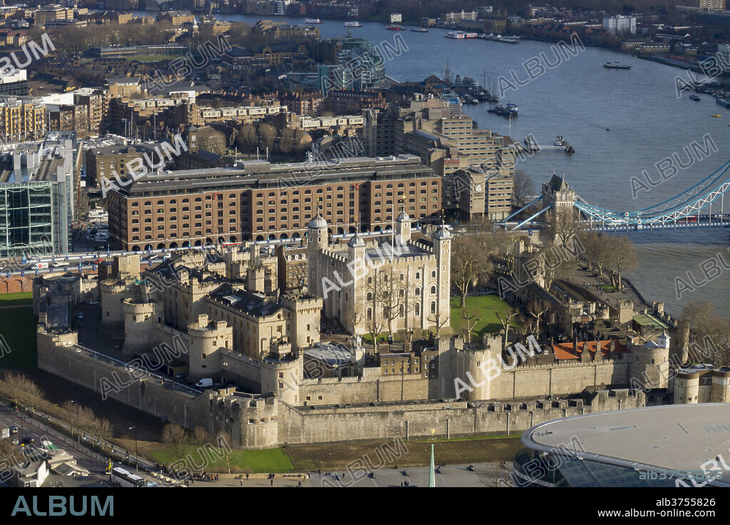 Aerial view of the Tower of London, UNESCO World Heritage Site, London, England, United Kingdom, Europe.