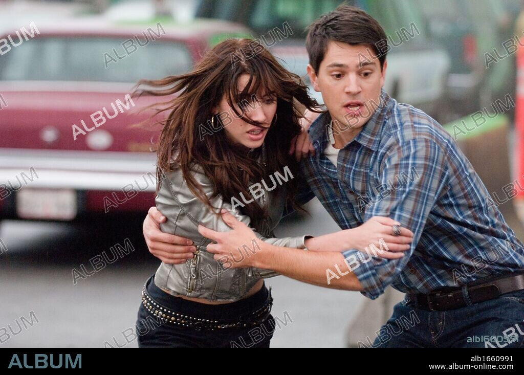 JACQUELINE MACINNES WOOD y NICHOLAS D'AGOSTO en DESTINO FINAL 5, 2011 (FINAL DESTINATION 5), dirigida por STEVEN QUALE. Copyright NEW LINE CINEMA.