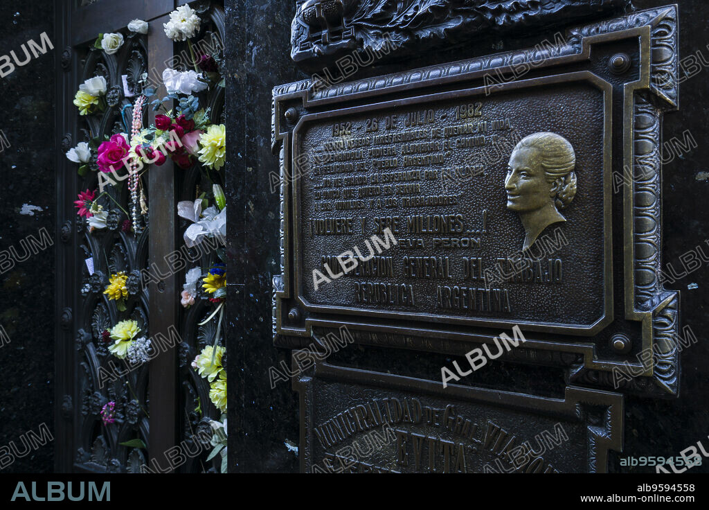 mausoleo de Eva Perón ,cementerio de la Recoleta , diseñado por el francés Prosper Catelin, por iniciativa del presidente Bernardino Rivadavia, inaugurado en 1822.Buenos Aires, republica Argentina, cono sur, South America.