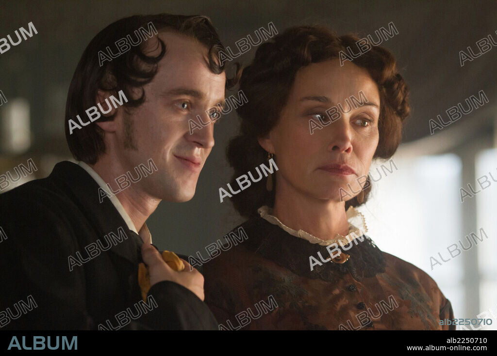 JESSICA LANGE and TOM FELTON in IN SECRET, 2013, directed by CHARLIE STRATTON. Copyright LD ENTERTAINMENT.
