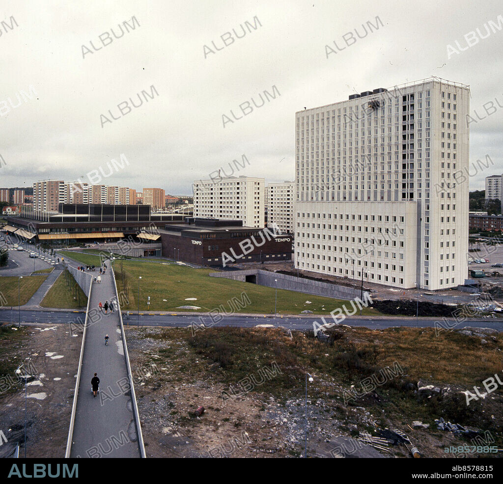 GÖTEBORG 1968.. Västra Frölunda - Frölunda Torg, Marconigatan 33, Frölunda sjukhus. Foto: Kamerareportage / TT / Kod: 2524.