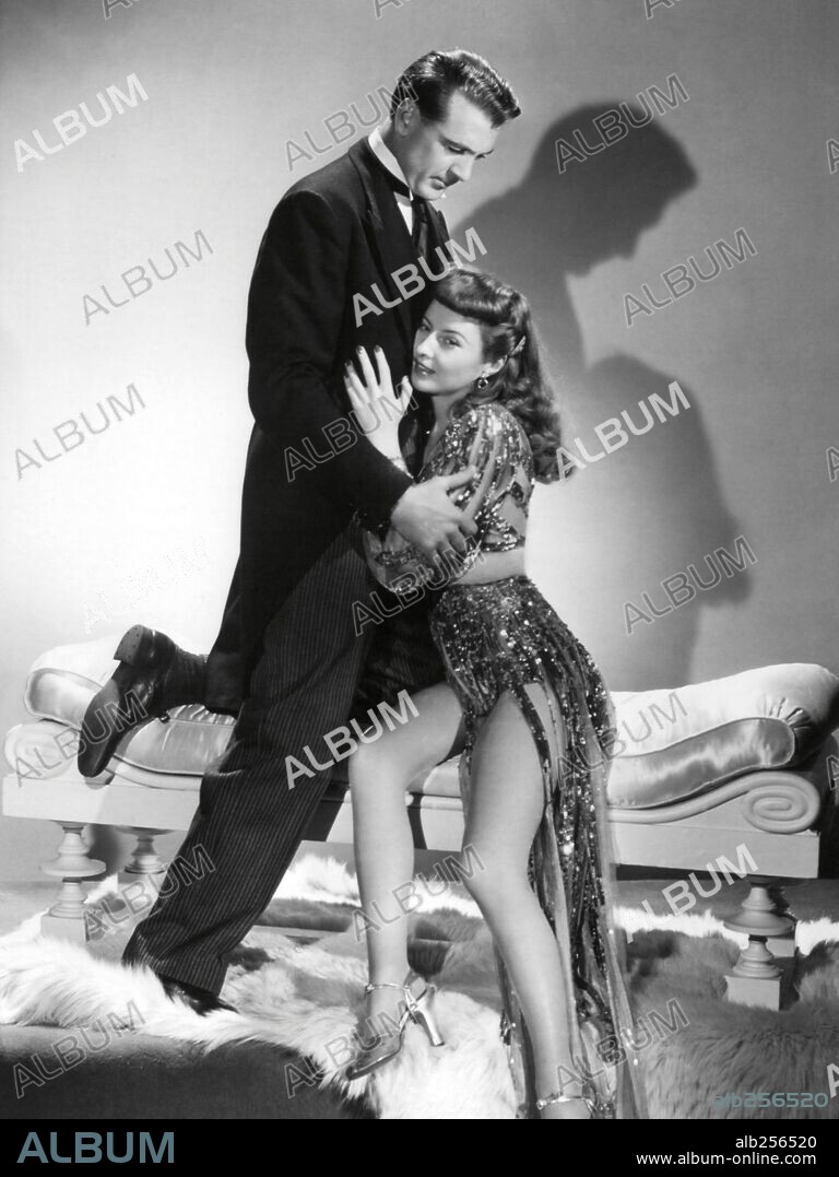BARBARA STANWYCK y GARY COOPER en BOLA DE FUEGO, 1941 (BALL OF FIRE), dirigida por HOWARD HAWKS. Copyright RKO/SAMUEL GOLDWYN.