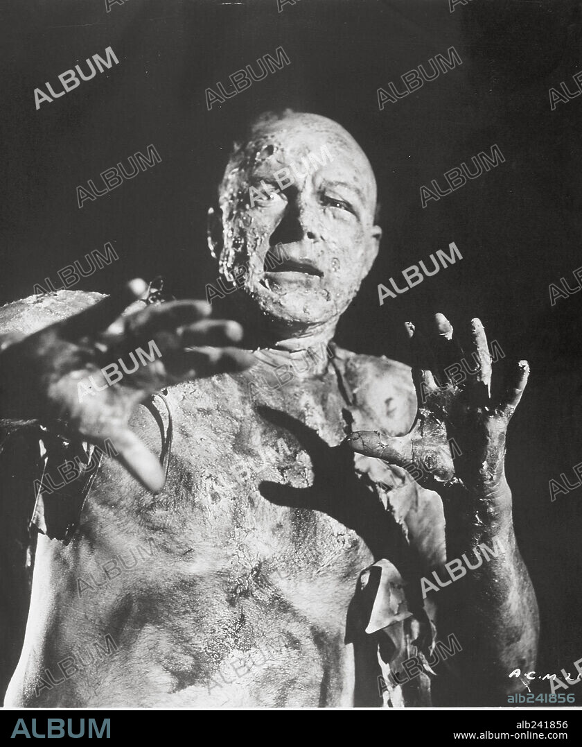 GLENN LANGAN in THE AMAZING COLOSSAL MAN, 1957, directed by BERT I. GORDON. Copyright AMERICAN INTERNATIONAL PICTURES.