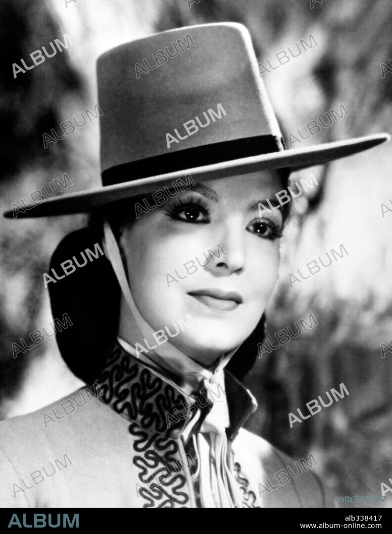 MARIA FELIX en EL PEÑON DE LAS ANIMAS, 1943, dirigida por MIGUEL ZACARIAS.