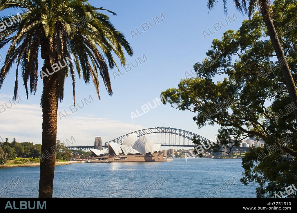 Sydney Opera House, UNESCO World Heritage Site, and Sydney Harbour Bridge from the Botanic Gardens, Sydney, New South Wales, Australia, Pacific.