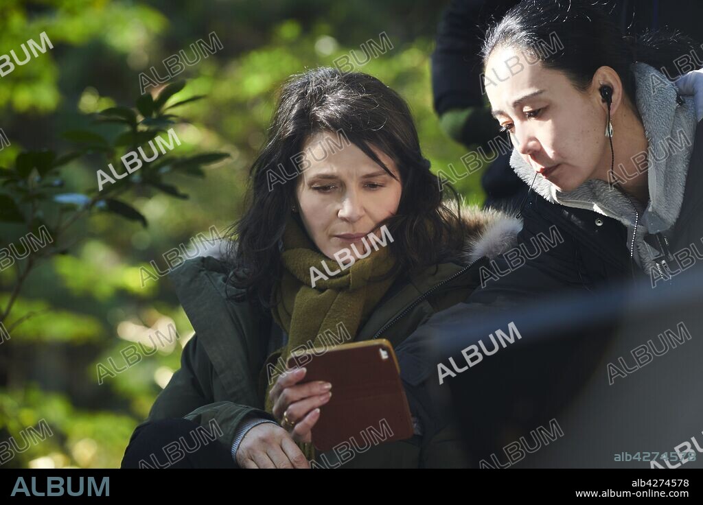 JULIETTE BINOCHE y NAOMI KAWASE en VIAJE A NARA [VISION], 2018 (VISION), dirigida por NAOMI KAWASE. Copyright Kumie / Slot Machine.