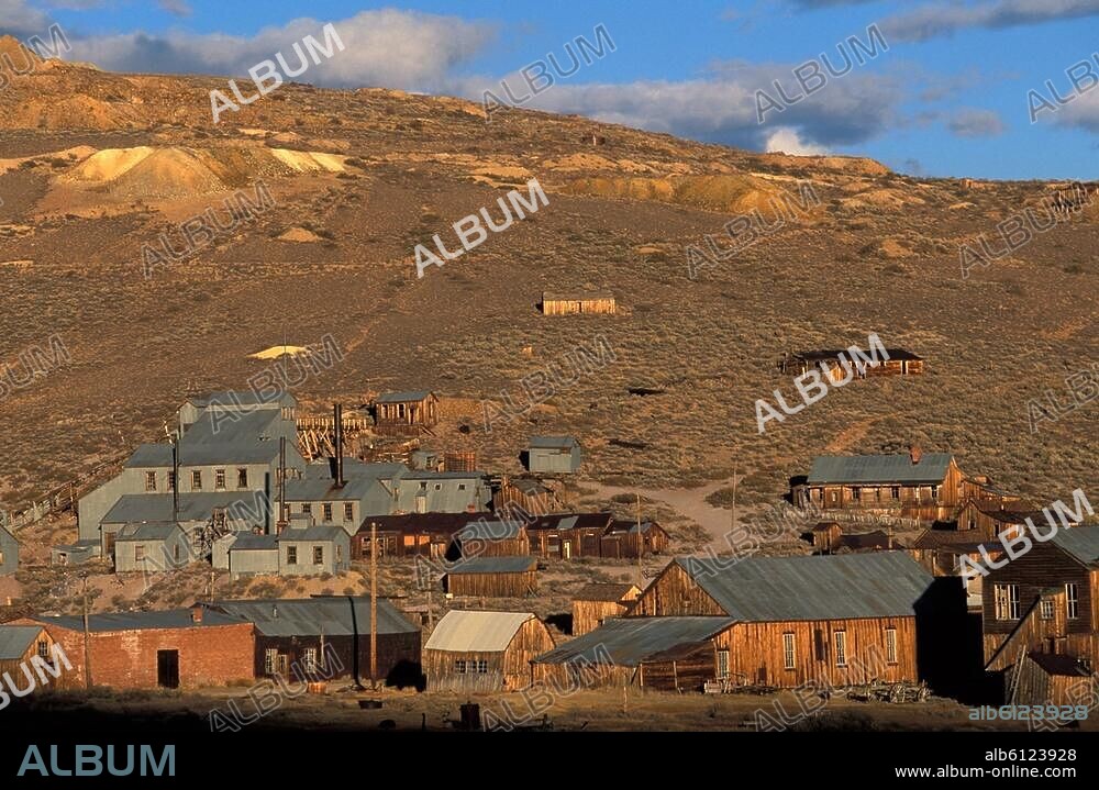 Bodie State Historic Park (Kalifornien, USA), (historische Goldgräberstadt, um 1860 gegründet, 1930 verlassen).-Ansicht.-Foto, 2006.
