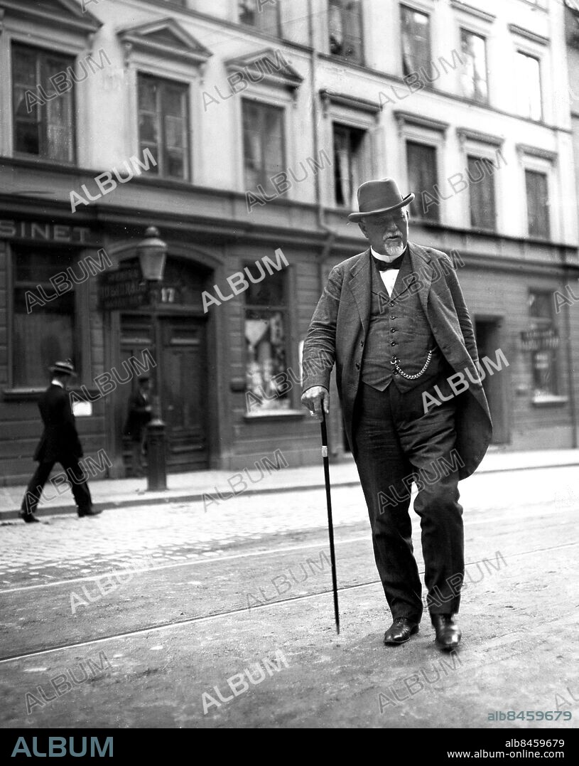 ARKIV 1916 . Theodor Nordström (1843-1920), geolog som deltog i A.E Nordenskiölds grönlandsexpedition. Efter hemkomsten arbetade han bland annat som lärare i mineralogi och geologi vid Tekniska Institutet. 1879 blev han gruvingenjör vid Sala silververk. Ledamot i Stockholms Stadsfullmäktige och Vetenskapsakademien.. Theodor Nordström, geologist and engineer.. Foto: TT / Kod 1900.