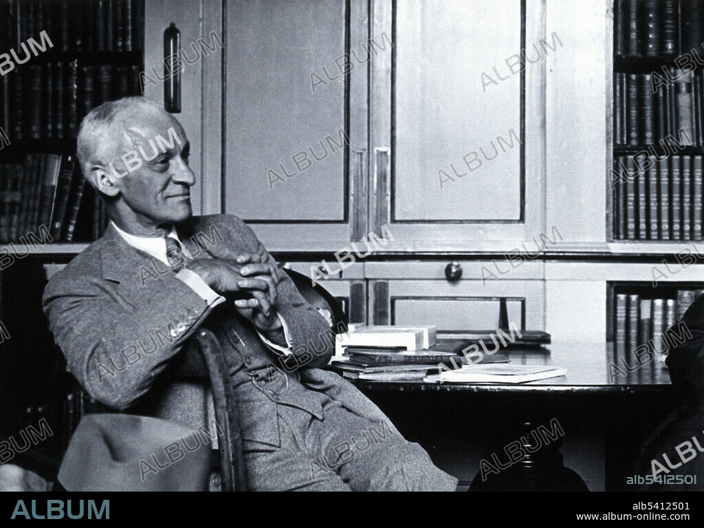 Harvey Williams Cushing (1869-1939), was an American neurosurgeon and a pioneer of brain surgery, and the first to describe Cushing's syndrome. He is often called the "father of modern neurosurgery." He wrote numerous studies on surgery of the brain and spinal column and to made important contributions to bacteriology and the study of blood pressure in surgery. Photograph from 1938.