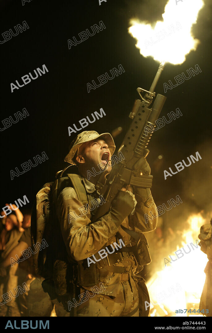 PETER SARSGAARD in JARHEAD, 2005, directed by SAM MENDES. Copyright UNIVERSAL PICTURES / DUHAMEL, FRANÇOIS.