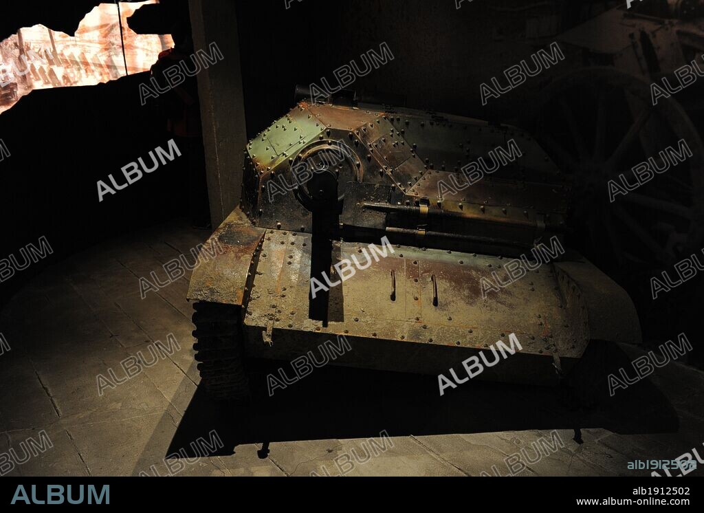 Las tanquetas TKS fueron unos pequeños vehículos BLINDADOS de Reconocimiento, diseñados y construídos en Polonia y empleadas Por El Ejército polaco en la Segunda Guerra Mundial. Fabricados de 1931-1939. Museo de Oskar Schindler. Cracovia. Polonia. Europa.