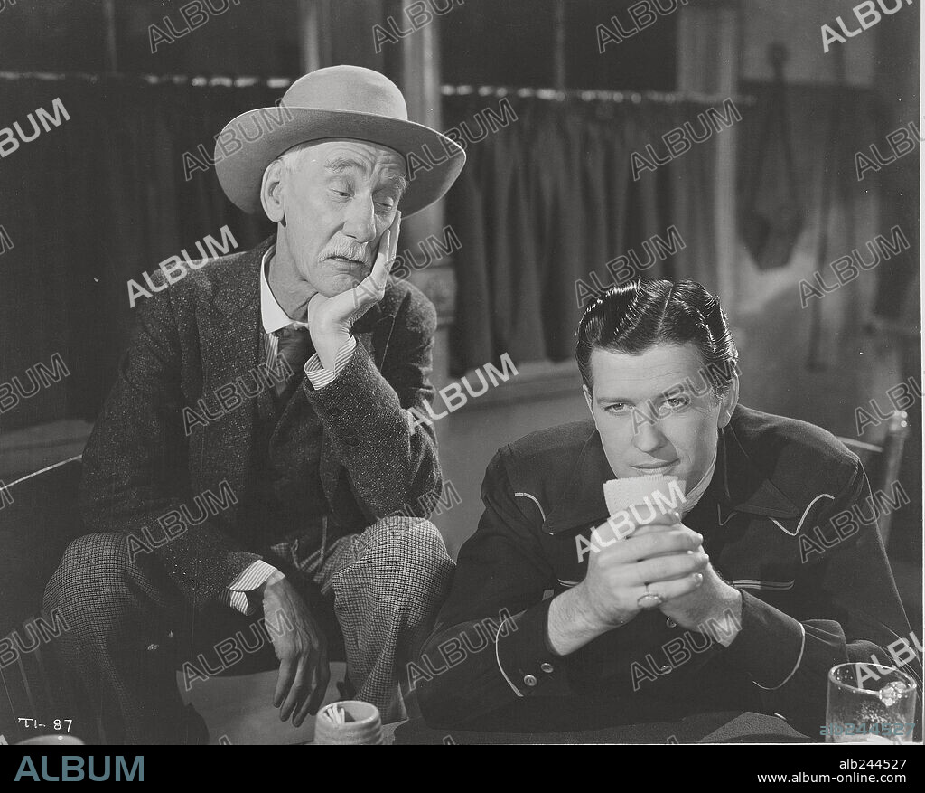 GEORGE HAYES en EL Y SU ENEMIGA, 1944 (TALL IN THE SADDLE). Copyright RKO.