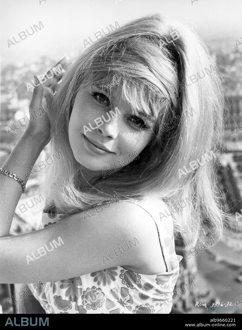 Lena von Martens, Publicity Portrait for the Film, "The Fall of the Roman Empire", Paramount Pictures, 1964.