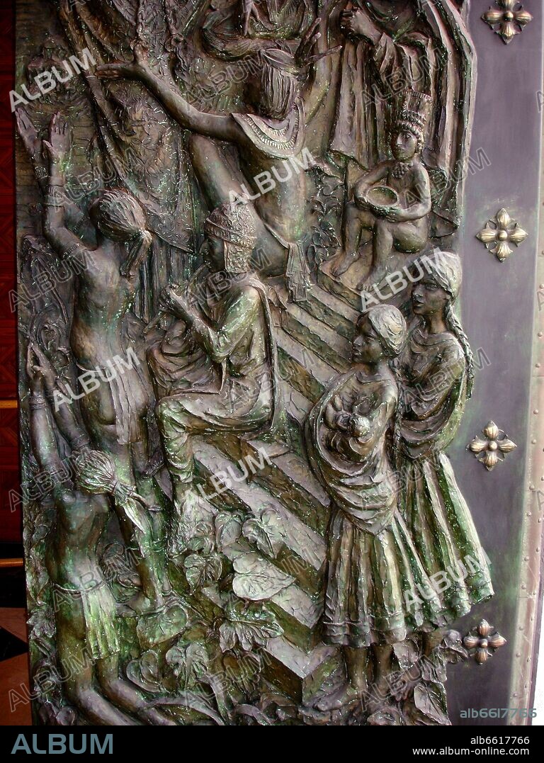 LUIS SANGUINO DE PASCUAL (1934-). NUEVA PUERTA DE BRONCE ESCULPIDO - 1999 - DETALLE.