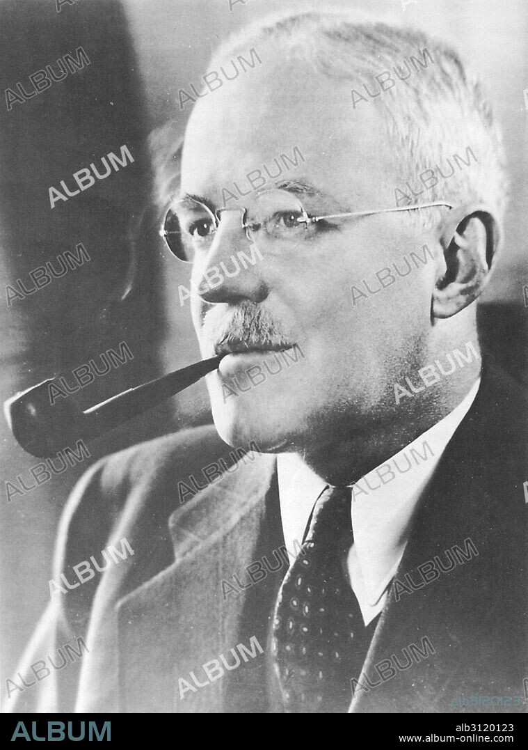 Allen Welsh Dulles (1893 – 1969). American diplomat and lawyer. Director of Central Intelligence Agency (CIA), during the early Cold War. Oversaw Operation PBSUCCESS, Operation Ajax, the Lockheed U-2 program and the Bay of Pigs Invasion.