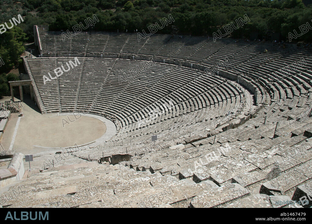 ARTE GRIEGO. GRECIA. GRAN TEATRO DE EPIDAURO. Obra del arquitecto Policleto el Joven (S. IV. a. C.). Tiene una capacidad para 14.000 espectadores. Célebre por la excelente calidad de su acústica. Epidauro. Peloponeso. Grecia.