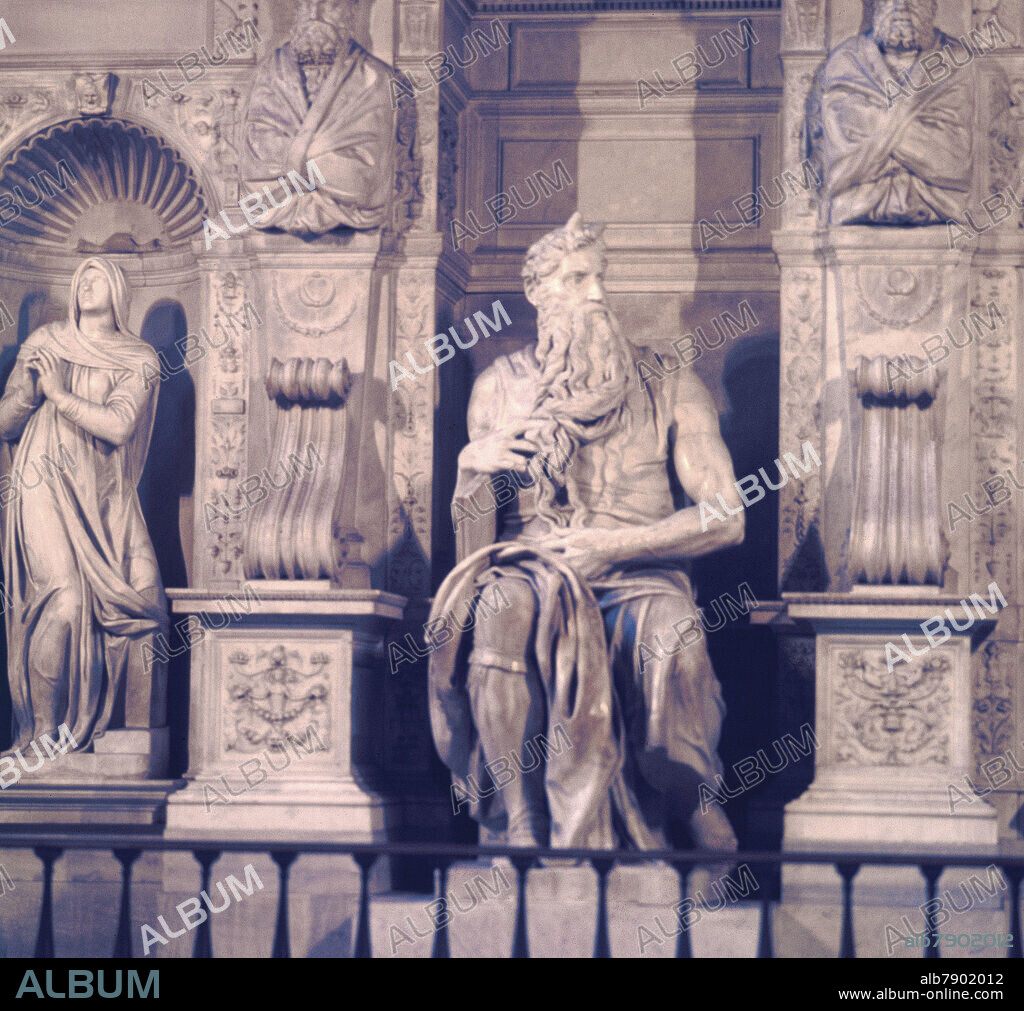 MIGUEL ANGEL BUONARROTI. MOISES - ESCULTURA CENTRAL DE LA TUMBA DE JULIO II - 1513-1515 - RENACIMIENTO ITALIANO.