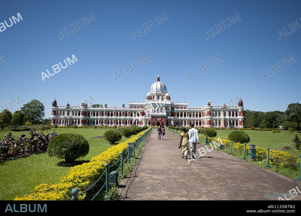 Cooch Behar Palace (Victor Jubilee Palace) built in 1887 by Maharaja Nripendra Narayan and modeled on Buckingham Palace, Cooch Behar, West Bengal, India, Asia.