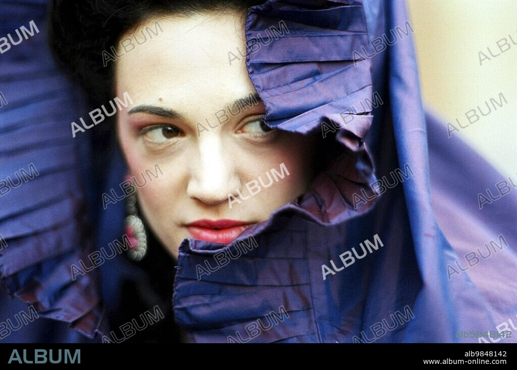 ASIA ARGENTO in MARIE ANTOINETTE, 2006, directed by SOFIA COPPOLA. Copyright COLUMBIA PICTURES CORPORATION/AMERICAN ZOETROPE.
