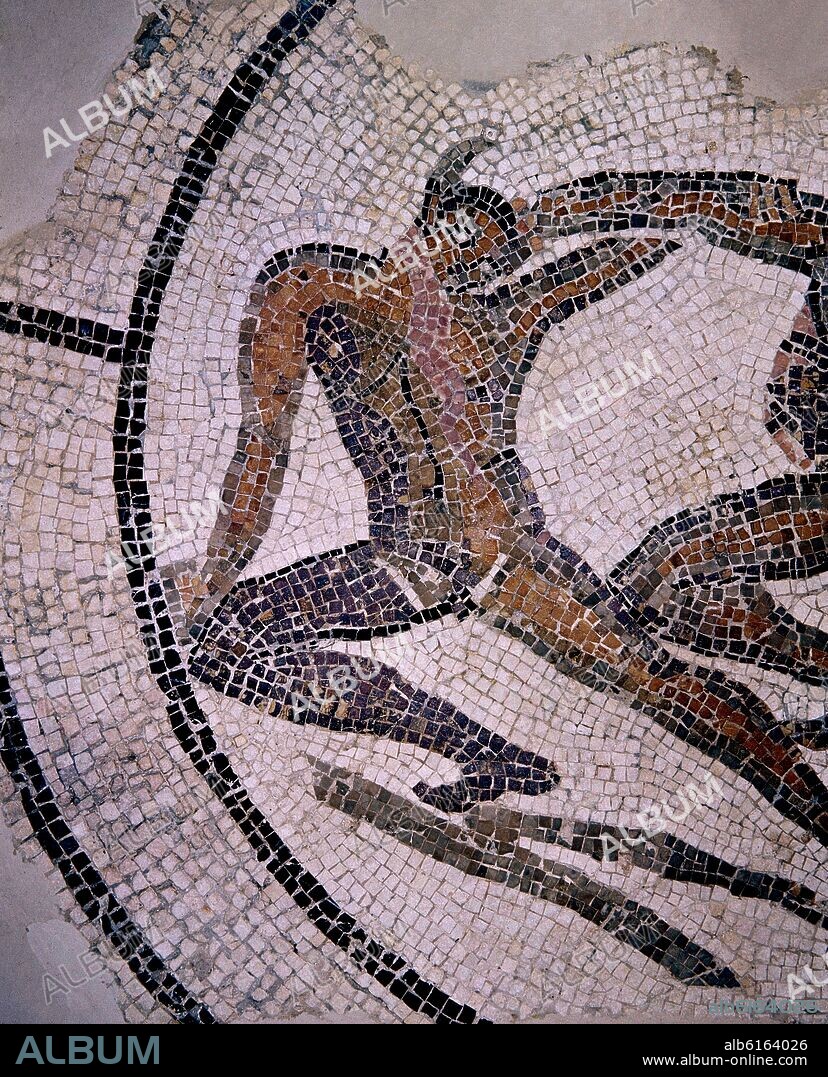 MOSAICO ROMANO-DET LUCHA TESEO Y MINOTAURO-(CONJ Nº 126116).