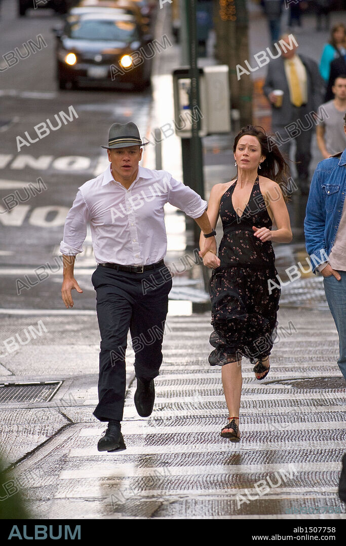 EMILY BLUNT and MATT DAMON in THE ADJUSTMENT BUREAU, 2011, directed by GEORGE NOLFI. Copyright UNIVERSAL PICTURES.