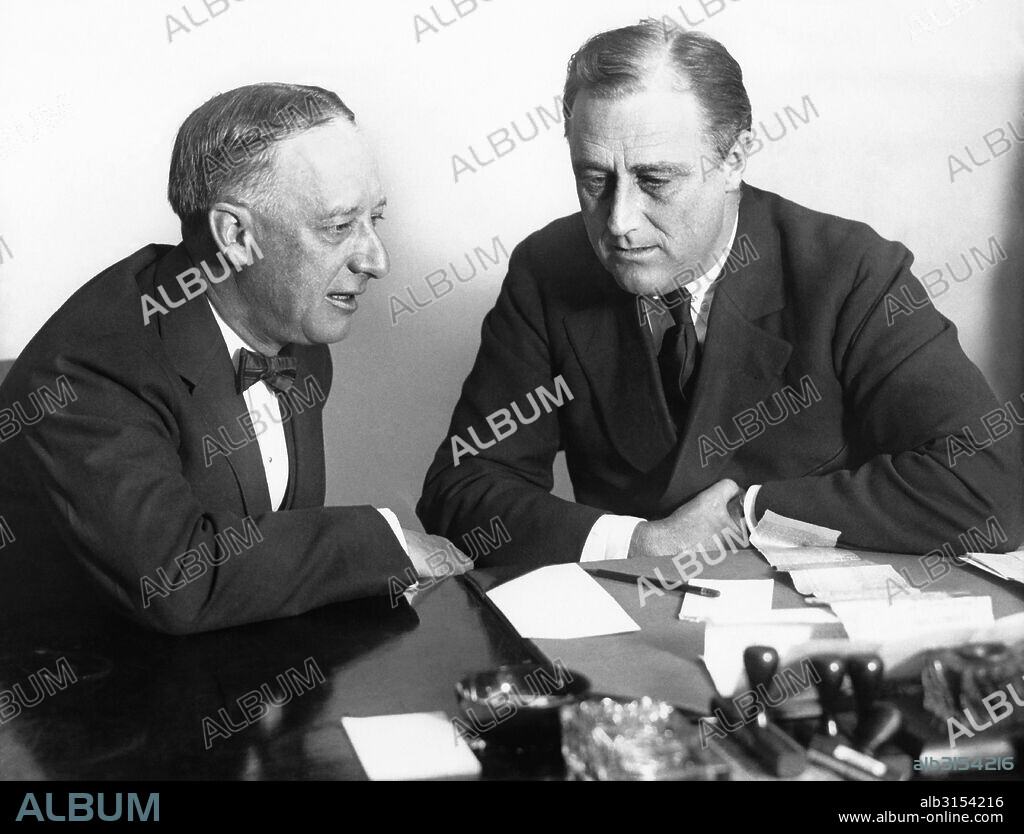New York:  1924 New York Governor Al Smith and Franklin D. Roosevelt talk before the Democratic National Convention in 1924. Roosevelt gave the nominating speech for Smith's campaign for the nomination.