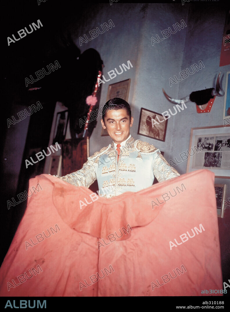 ROBERT EVANS in THE SUN ALSO RISES, 1957, directed by HENRY KING. Copyright 20TH CENTURY FOX.