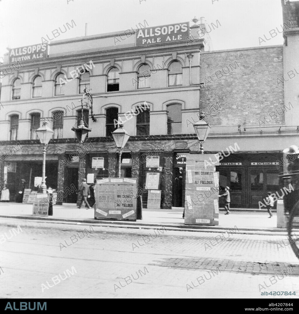 Wonderland, Whitechapel Road, Tower Hamlets, London, c1910. The front of Wonderland viewed from across Whitechapel Road. Opened in 1896, Wonderland was originally a music hall but also became a well known boxing hall. It burned down in 1911 and was later rebuilt as a cinema.