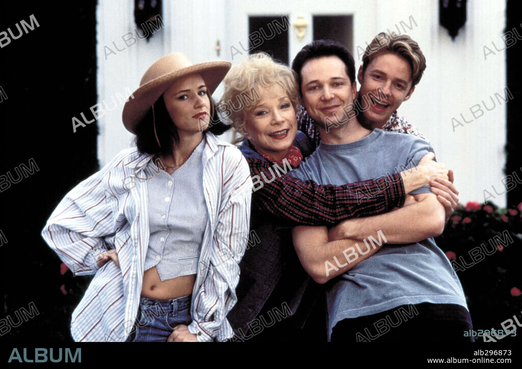 JULIETTE LEWIS y SHIRLEY MACLAINE en LA FUERZA DEL CARIÑO 2, 1996 (THE EVENING STAR), dirigida por ROBERT HARLING. Copyright PARAMOUNT PICTURES/RYSHER ENTERTAINMENT / PHILLIPS, RON.