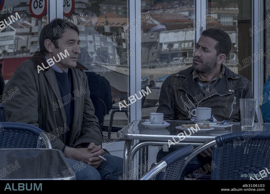 ANTONIO GARRIDO y CARMELO GOMEZ en LA PLAYA DE LOS AHOGADOS, 2015, dirigida por GERARDO HERRERO. Copyright FORESTA FILMS / DURAN, ALFONSO.