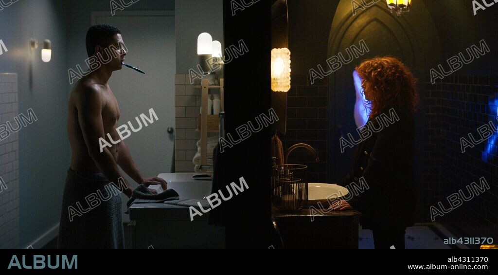 CHARLIE BARNETT y NATASHA LYONNE en MUÑECA RUSA, 2019 (RUSSIAN DOLL), dirigida por AMY POEHLER, LESLYE HEADLAND y NATASHA LYONNE. Copyright NETFLIX.