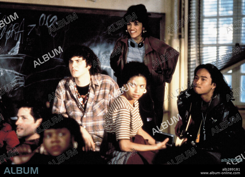 DANGEROUS MINDS, 1995, directed by JOHN N. SMITH. Copyright HOLLYWOOD PICTURES.
