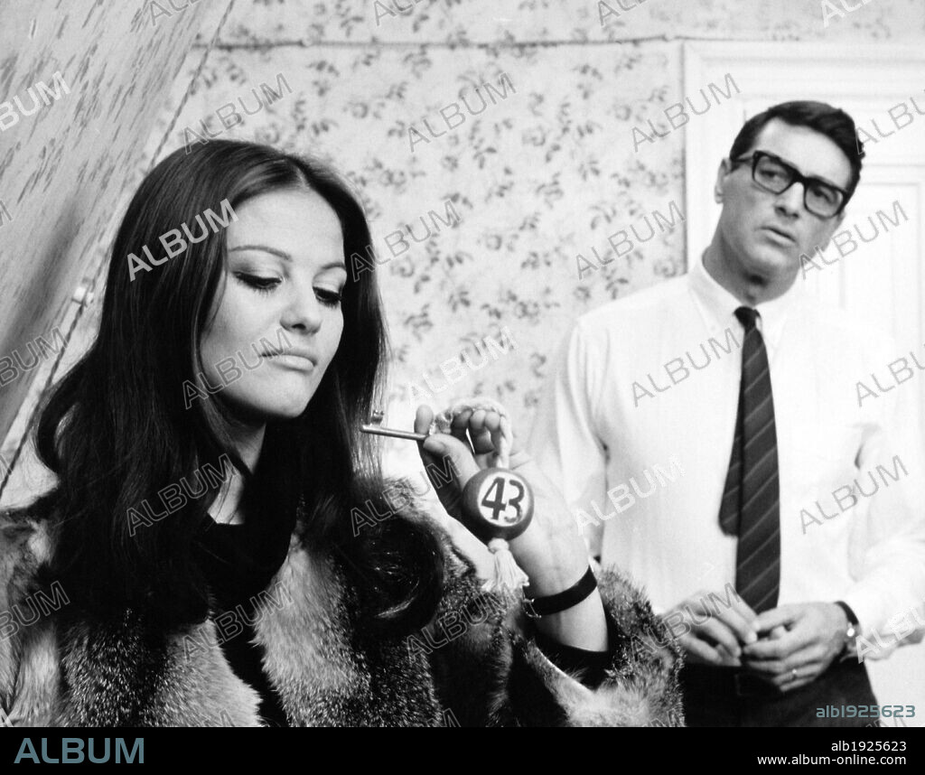 CLAUDIA CARDINALE and ROCK HUDSON in A FINE PAIR, 1969 (RUBA AL PROSSIMO TUO), directed by FRANCESCO MASELLI. Copyright VIDES / FRANCO CRISTALDI.