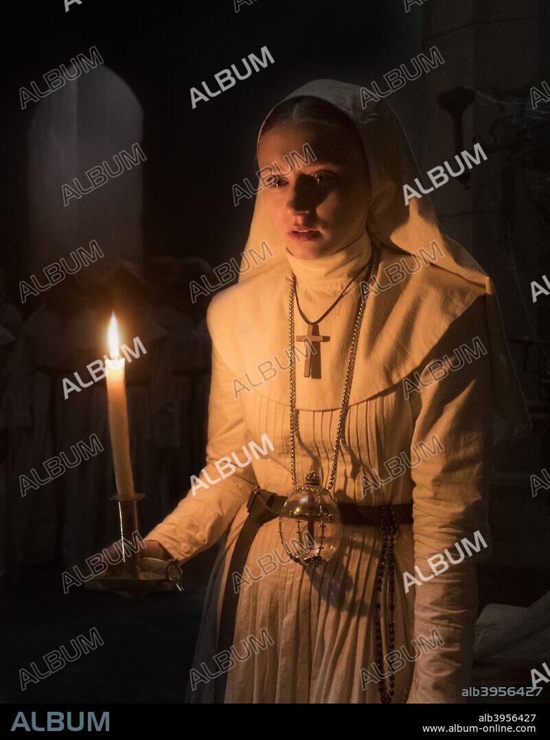 TAISSA FARMIGA en LA MONJA, 2018 (THE NUN), dirigida por CORIN HARDY. Copyright ATOMIC MONSTER/NEW LINE CINEMA/SAFRAN COMPANY, THE / LUBIN, JUSTIN.