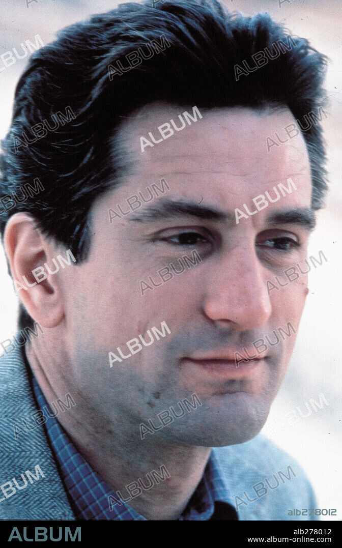 ROBERT DE NIRO en CARTAS A IRIS, 1990 (STANLEY & IRIS), dirigida por MARTIN RITT. Copyright M.G.M.