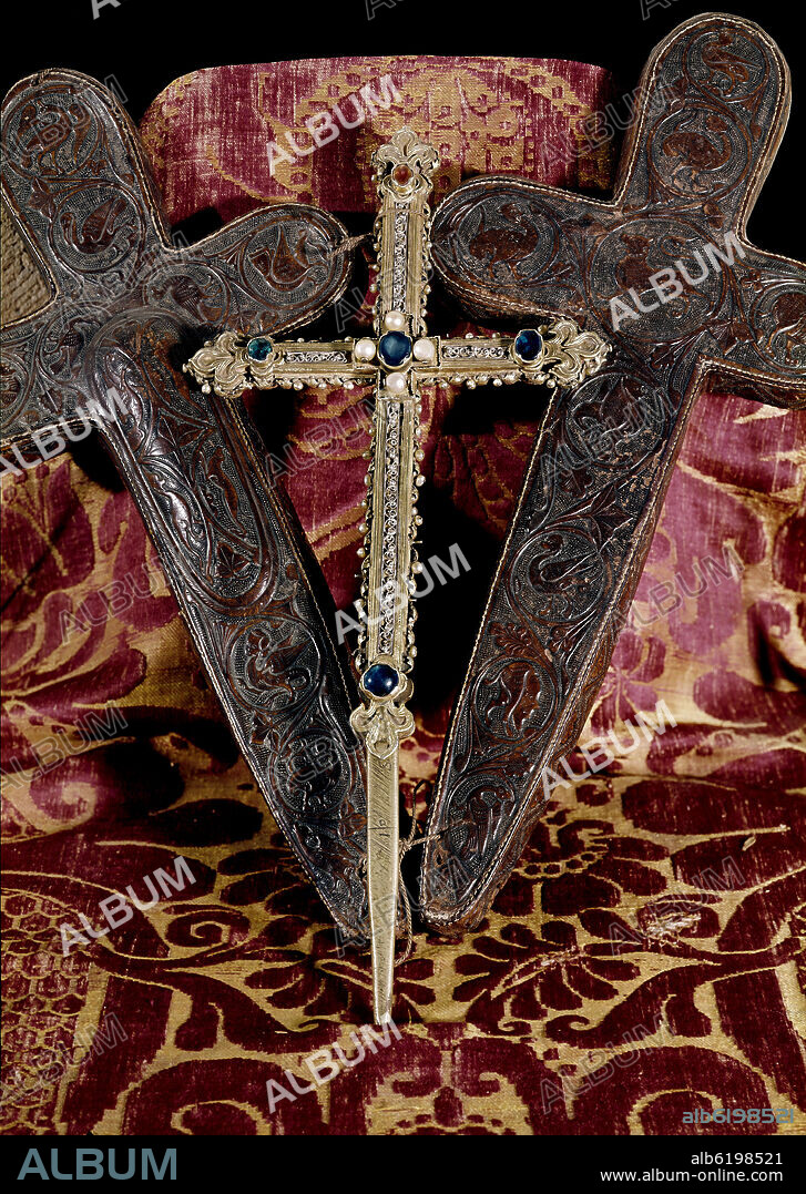CRUZ DE LAS NAVAS DE TOLOSA - SIGLO XIII - CRUZ QUE SEGUN LA TRADICION LLEVO A LA BATALLA DE LAS NAVAS EL ARZOBISPO RODRIGO JIMENEZ DE RADA.