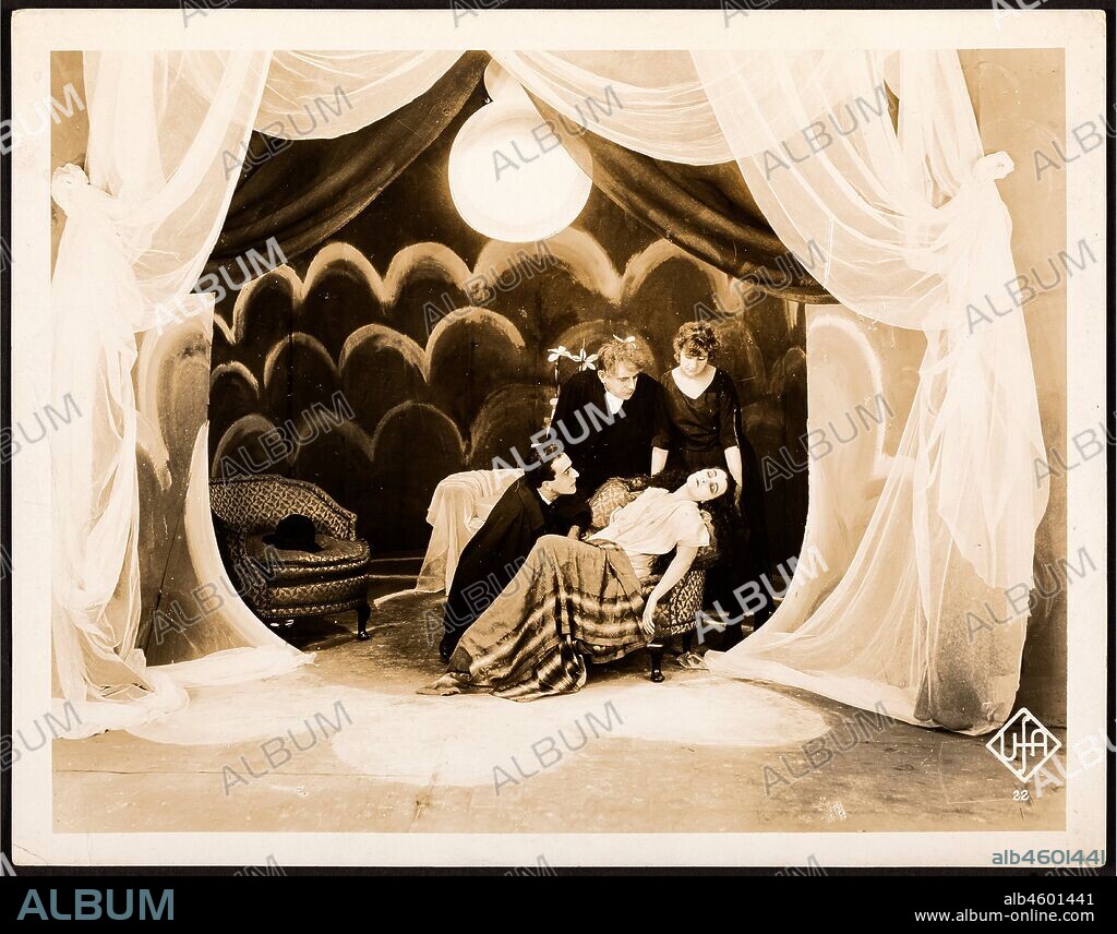 ANÓNIMO. Scene from the film "The Cabinet of Dr. Caligari" by Robert Wiene.