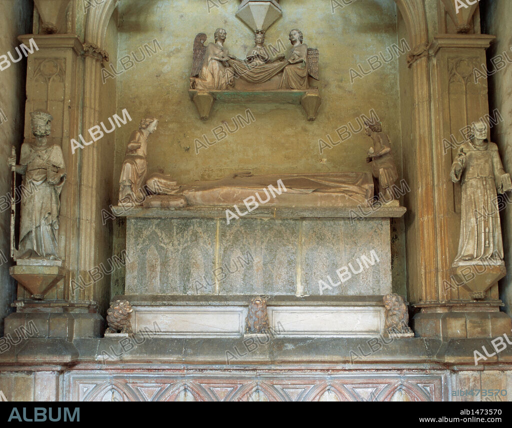 ELISENDA DE MONTCADA (h.1292-Barcelona, 1364). Reina de Aragón (1322-1327). Hija de Pedro II de Montcada, senescal del reino, y de Elisenda de Pinós. En el año 1322 se casó con Jaime II. Fundó en 1326 el Monasterio de Pedralbes, convento de monjas clarisas. SEPULCRO GOTICO DE LA REINA situado en la iglesia del Monasterio de Pedralbes. BARCELONA. Cataluña.