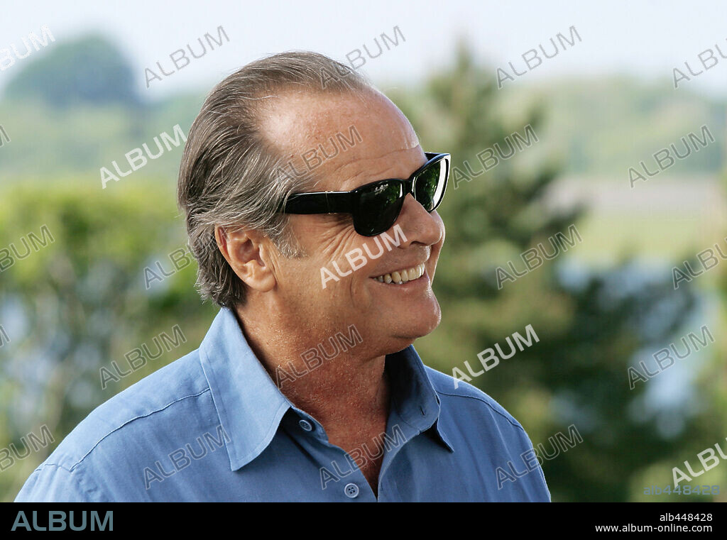 JACK NICHOLSON en CUANDO MENOS TE LO ESPERAS, 2003 (SOMETHING'S GOTTA GIVE), dirigida por NANCY MEYERS. Copyright COLUMBIA PICTURES / MARSHAK, BOB.